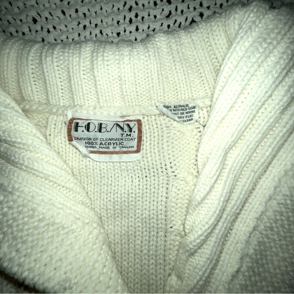 Cardigan - Picture 2 of 3